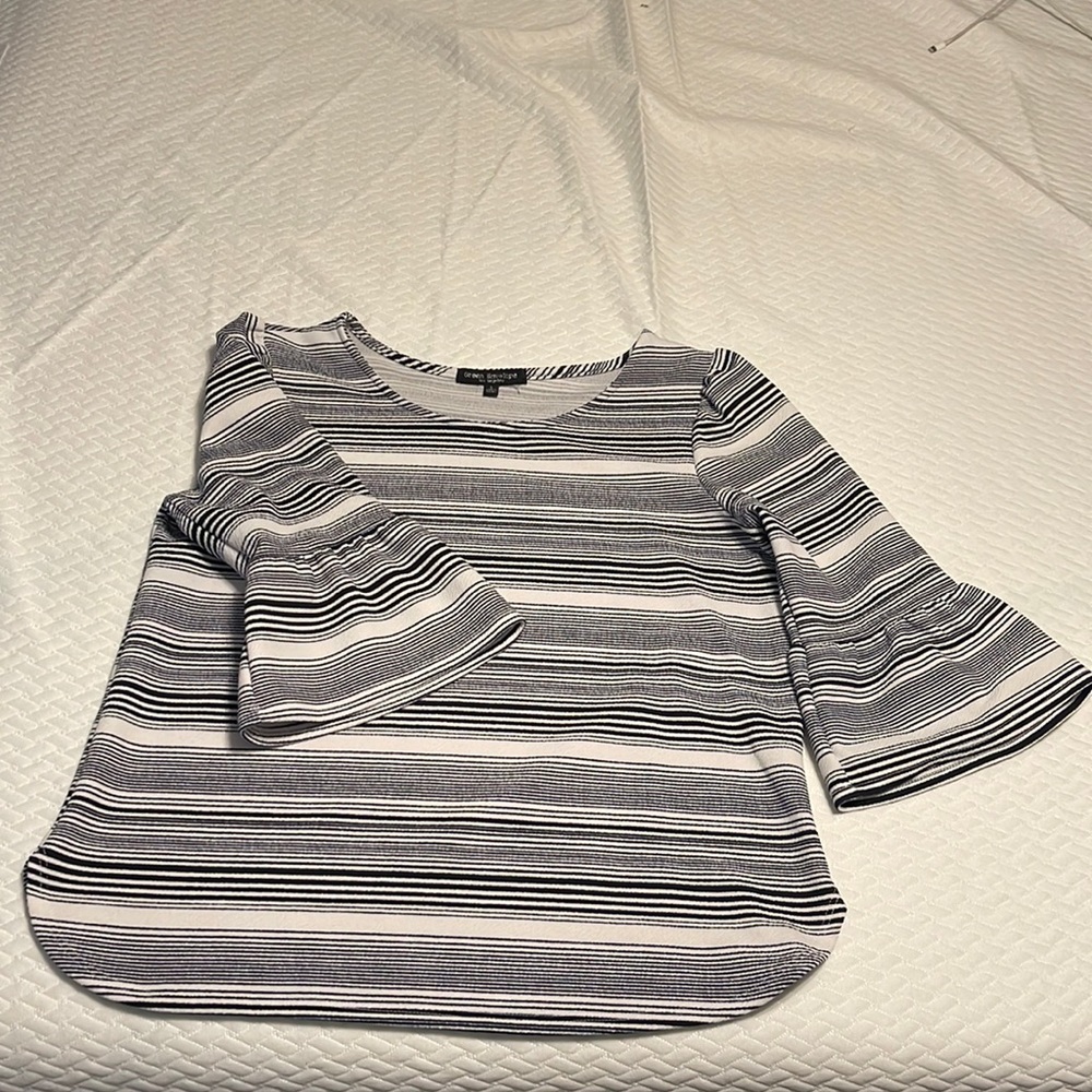 Green Envelope Black/White Striped Blouse.  Size Large